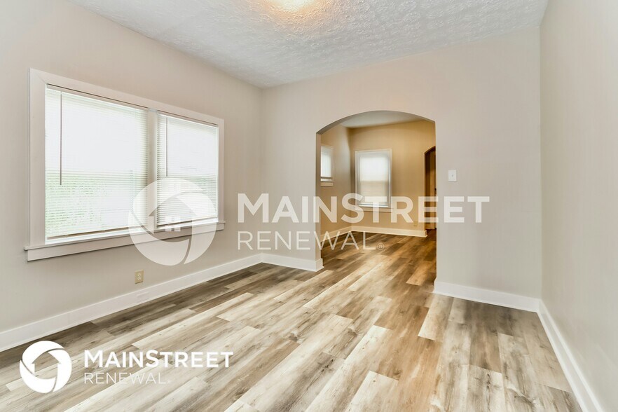 Building Photo - 113 S 43rd St