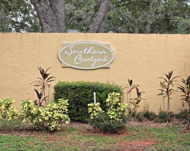 Building Photo - 2013 Oleander Blvd