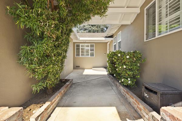 Building Photo - 5525 Amby Dr