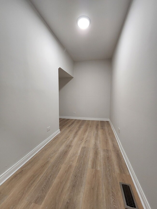 Building Photo - 8900 S Normal Ave