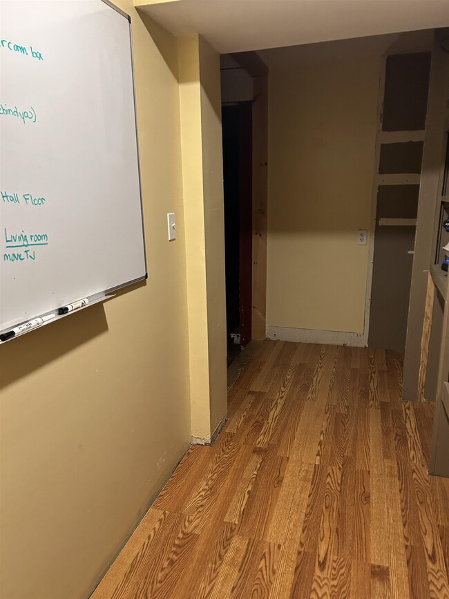 Building Photo - 293 Bear Hill Rd