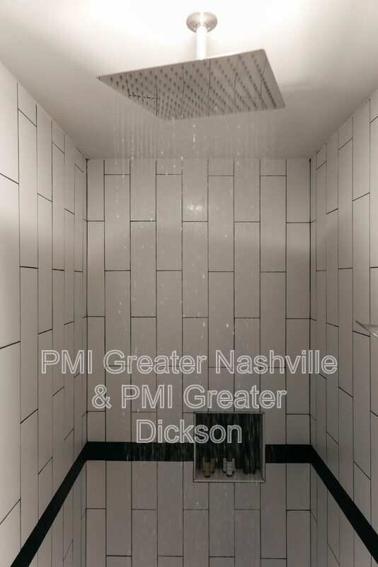 Building Photo - 11 N Hill St