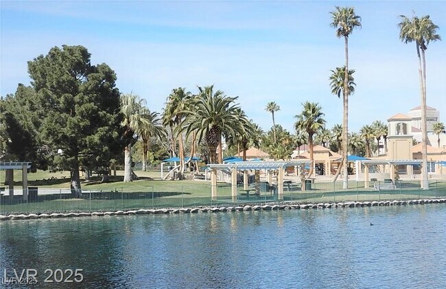Building Photo - 3151 N Soaring Gulls Dr
