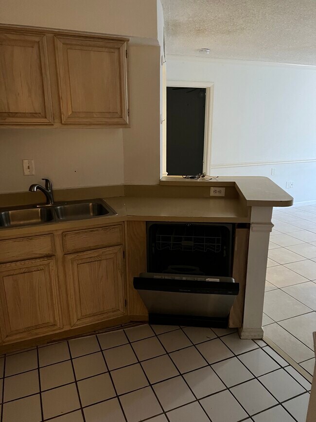 Building Photo - 1280 S Alhambra Cir