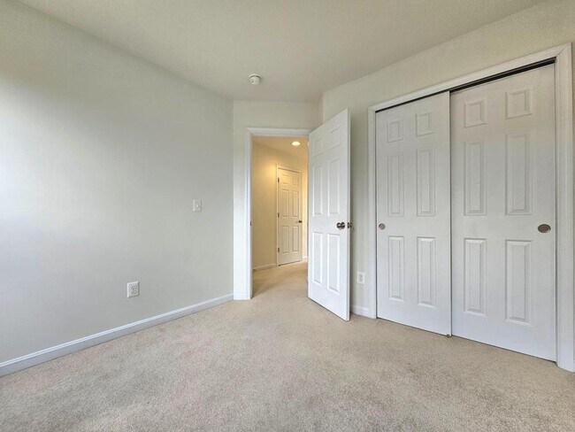 Building Photo - 15328 Elizabeth Burbage Loop