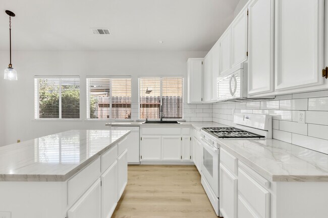 Building Photo - 9332 Caulfield Dr