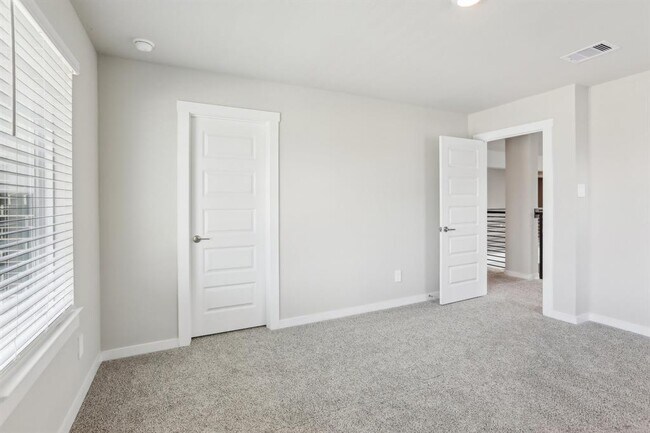 Building Photo - 29211 Pikes Peak Dr
