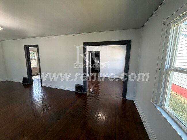Building Photo - 26 Delaware-