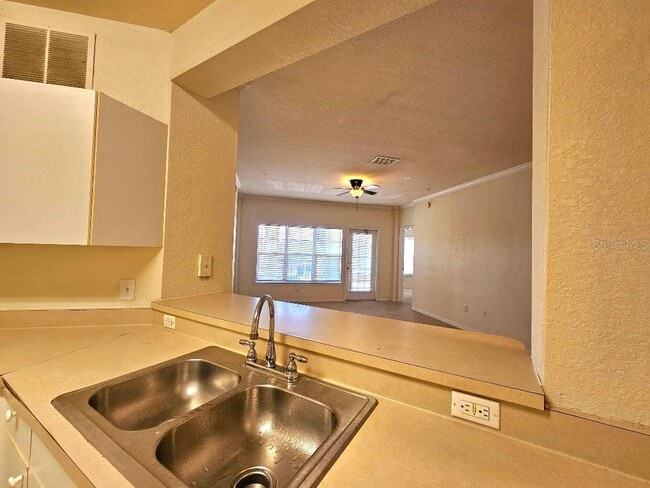 Building Photo - 3577 Conroy Rd