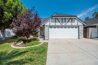 Building Photo - Quiet Cul De Sac Home