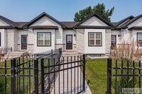 Building Photo - Fully Furnished Townhome – Utilities & WiFi Included!