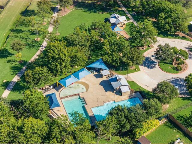 Building Photo - 11668 La Grange Dr