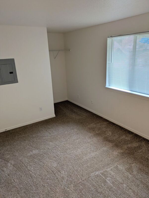 Building Photo - 17979 SW 115th Ave