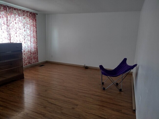 Building Photo - 5709 Sunset Dr