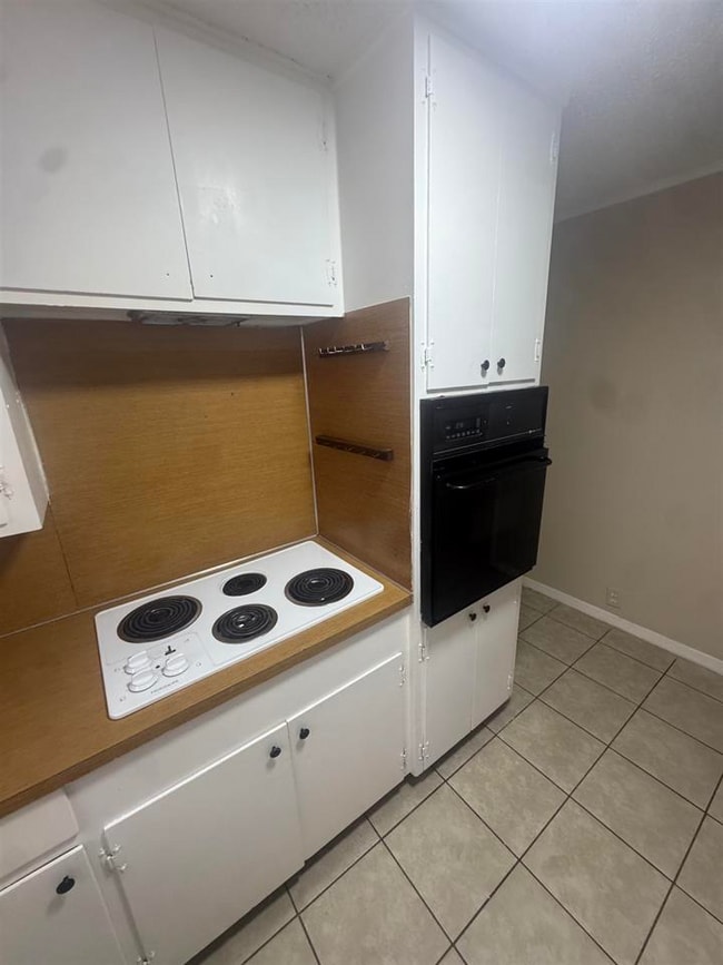 Building Photo - 3726 Bowling Ln