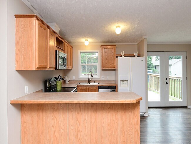 Building Photo - 38 Cypress St