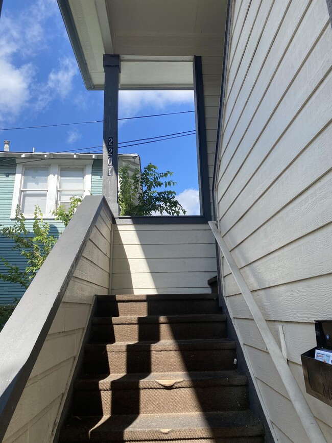 Building Photo - 1707 Dawson St