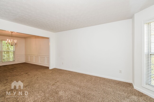 Building Photo - 738 Edgeley Ln