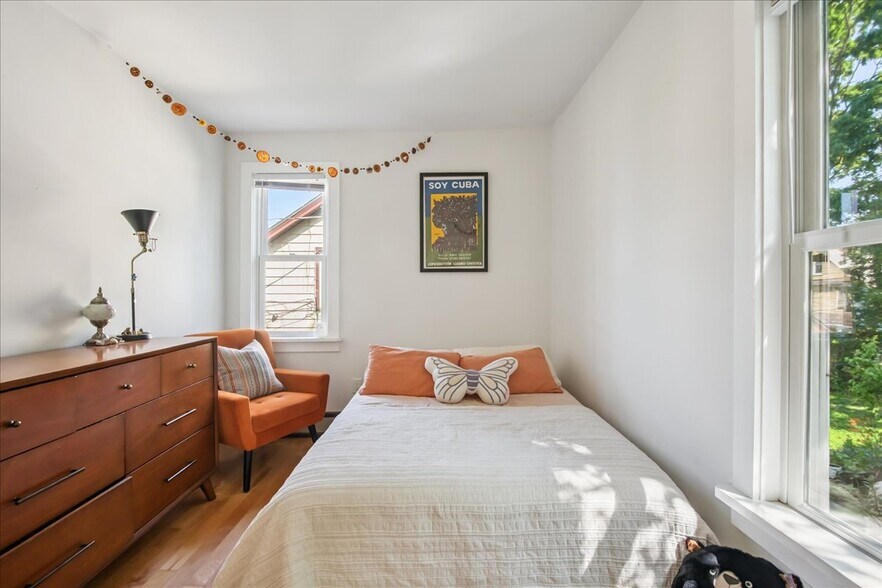 Building Photo - 72 Lakeview Ter