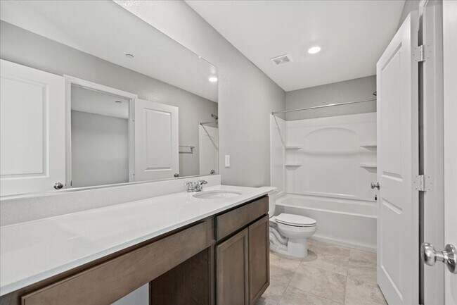 Building Photo - Fabulous Home!