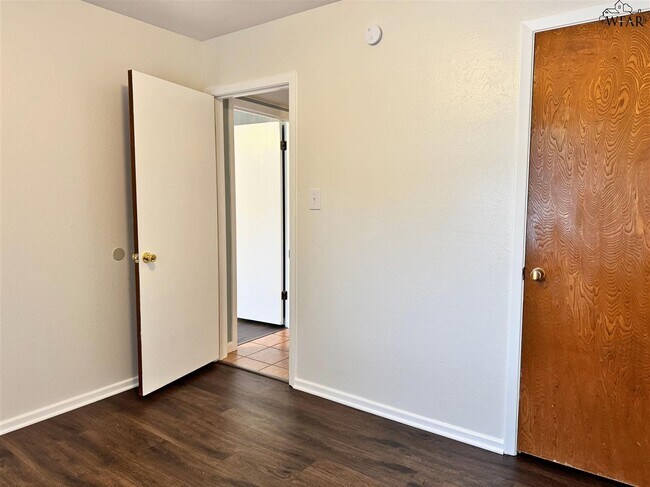 Building Photo - 4609 Tammy Dr