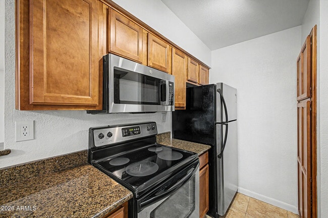 Building Photo - 5995 N 78th St