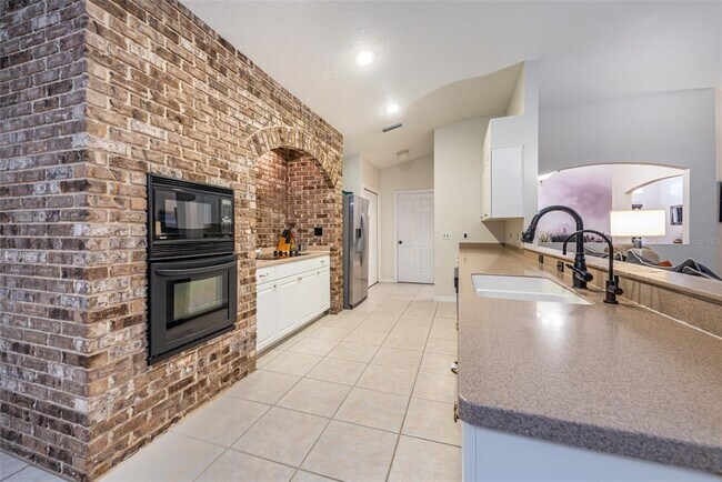 Building Photo - 6650 Thackston Dr