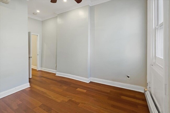 Building Photo - 259 7th St