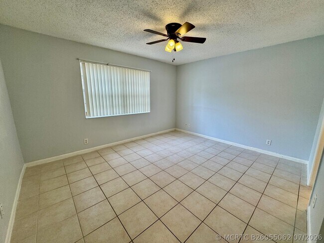 Building Photo - 334 SW 86th Ave
