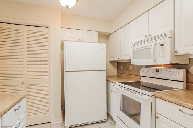 Building Photo - 18515 Denise Dale Ln