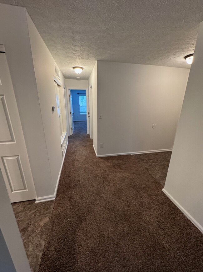 Building Photo - 3388 Fishinger Mill Dr