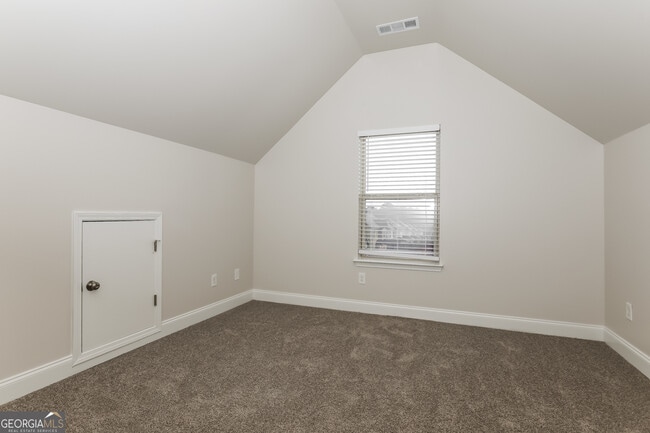 Building Photo - 12021 Kelowna Rd