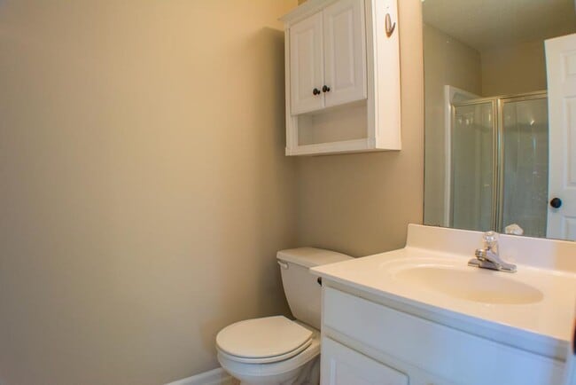 Building Photo - 624 Ivy Glen Dr