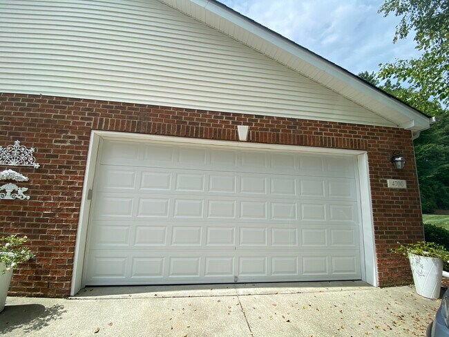 Building Photo - 4700 Ludwell Branch Ct