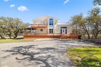 Building Photo - 322 Oakwood Loop