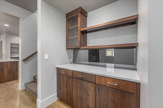 Building Photo - 2758 S Honeycomb Way