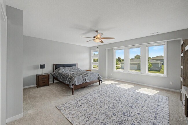 Building Photo - 16605 Wilden Dr