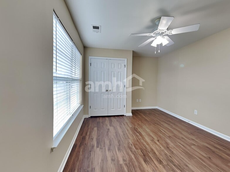 Building Photo - 314 Southwilde Way
