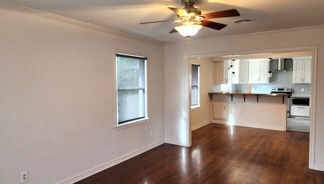 Building Photo - 621 NW 54th St