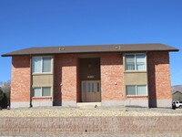 Building Photo - 1318 Holland Park Blvd