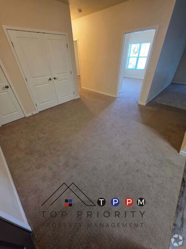 Building Photo - 2 Bedroom | 1 Bathroom 2nd Floor Apartment...