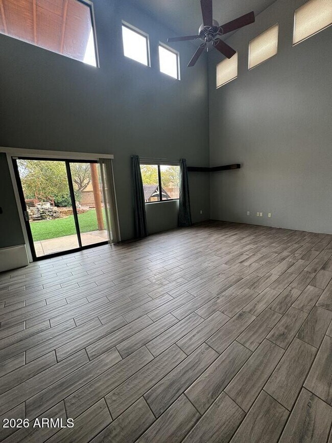 Building Photo - 1971 Knowlton St