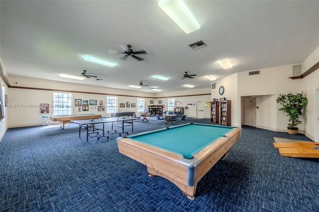 Building Photo - 2271 NE 68th St