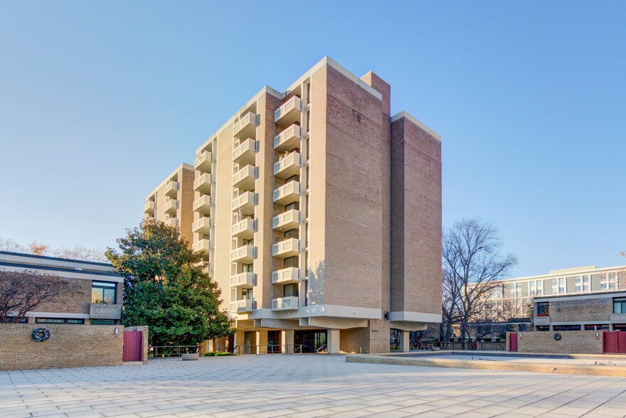 Building Photo - 490 M St SW