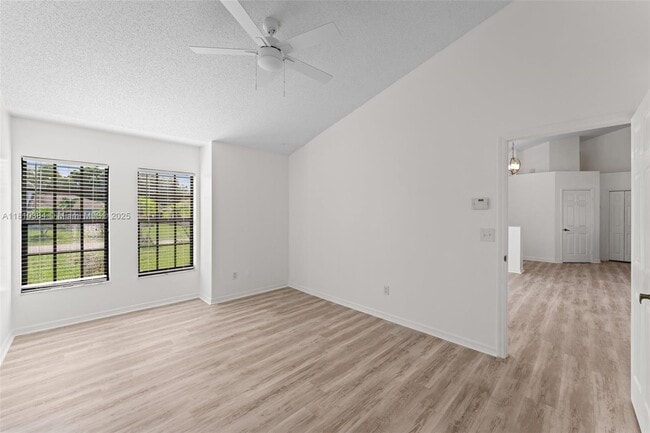 Building Photo - 3561 SW Carmody St
