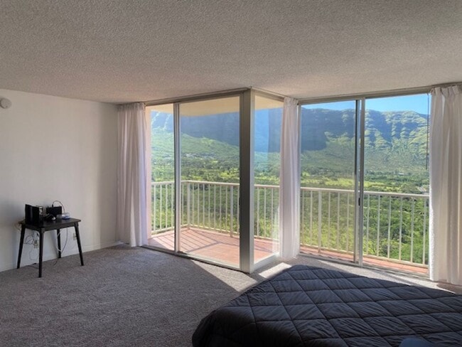 Building Photo - Makaha Valley Towers