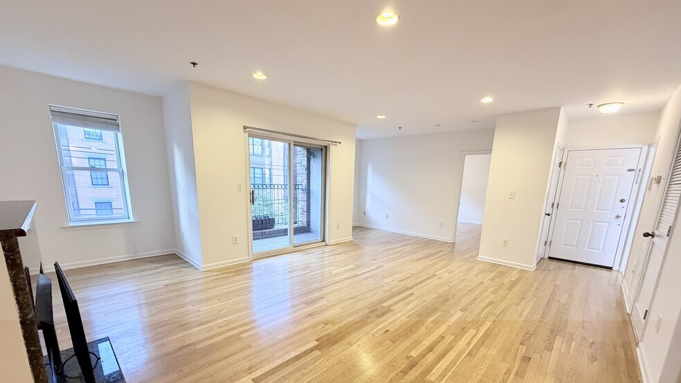 Building Photo - 77 Jefferson St