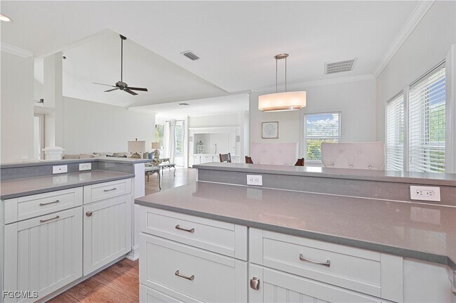 Building Photo - 6941 Hunters Rd