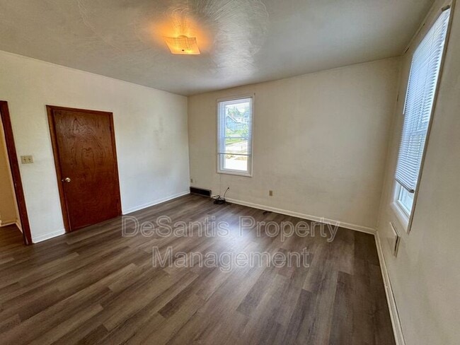 Building Photo - 212 N Highland Ave