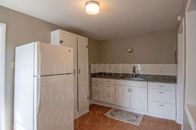 Building Photo - 4-Bedroom 2-Bathroom + Bonus Room